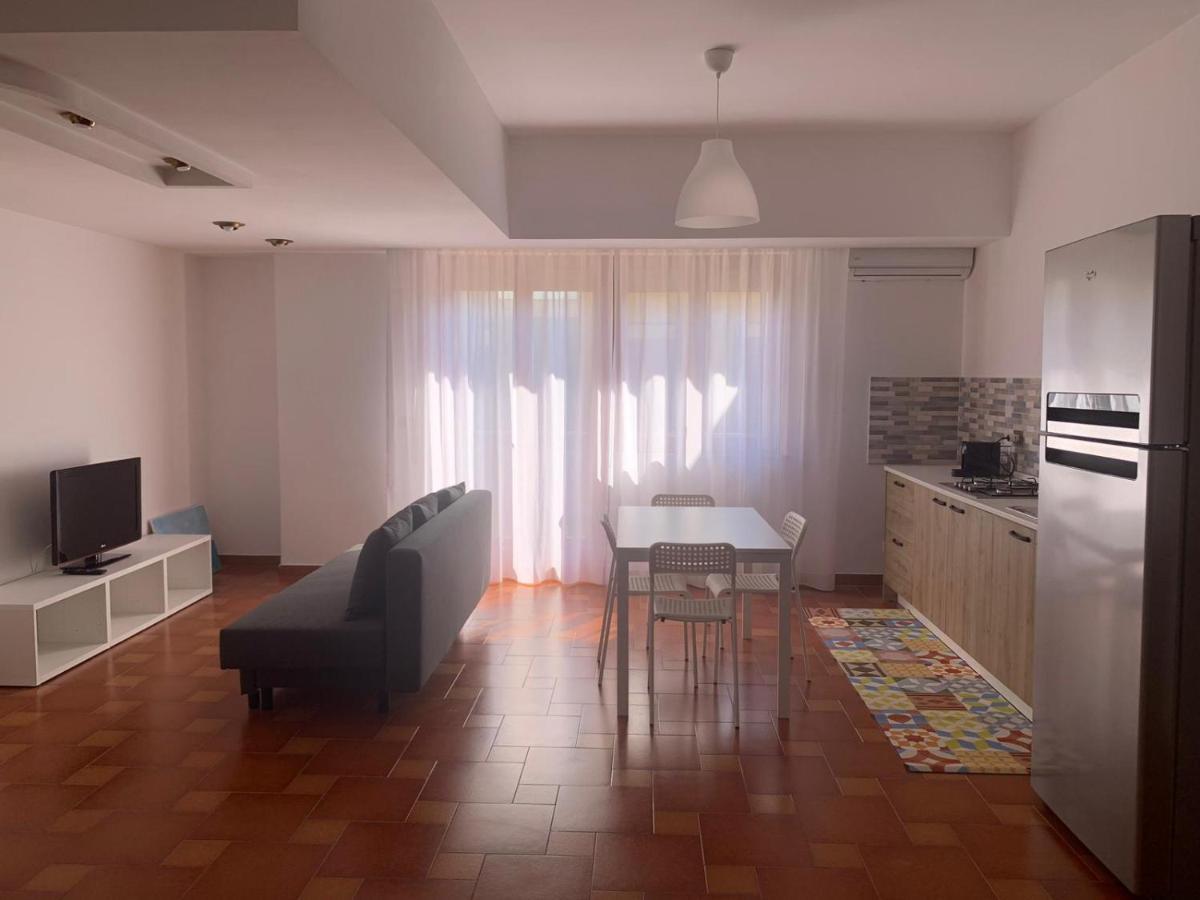 Casavacanze Nel Blu Scirocco Изола деле Фемине Екстериор снимка