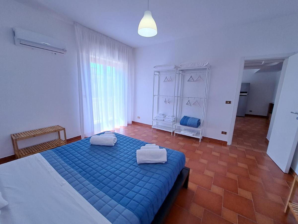 Casavacanze Nel Blu Scirocco Изола деле Фемине Екстериор снимка